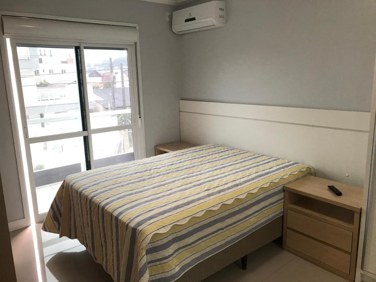 Apartamento Apto. 03 Quartos à 500m Da Praia *